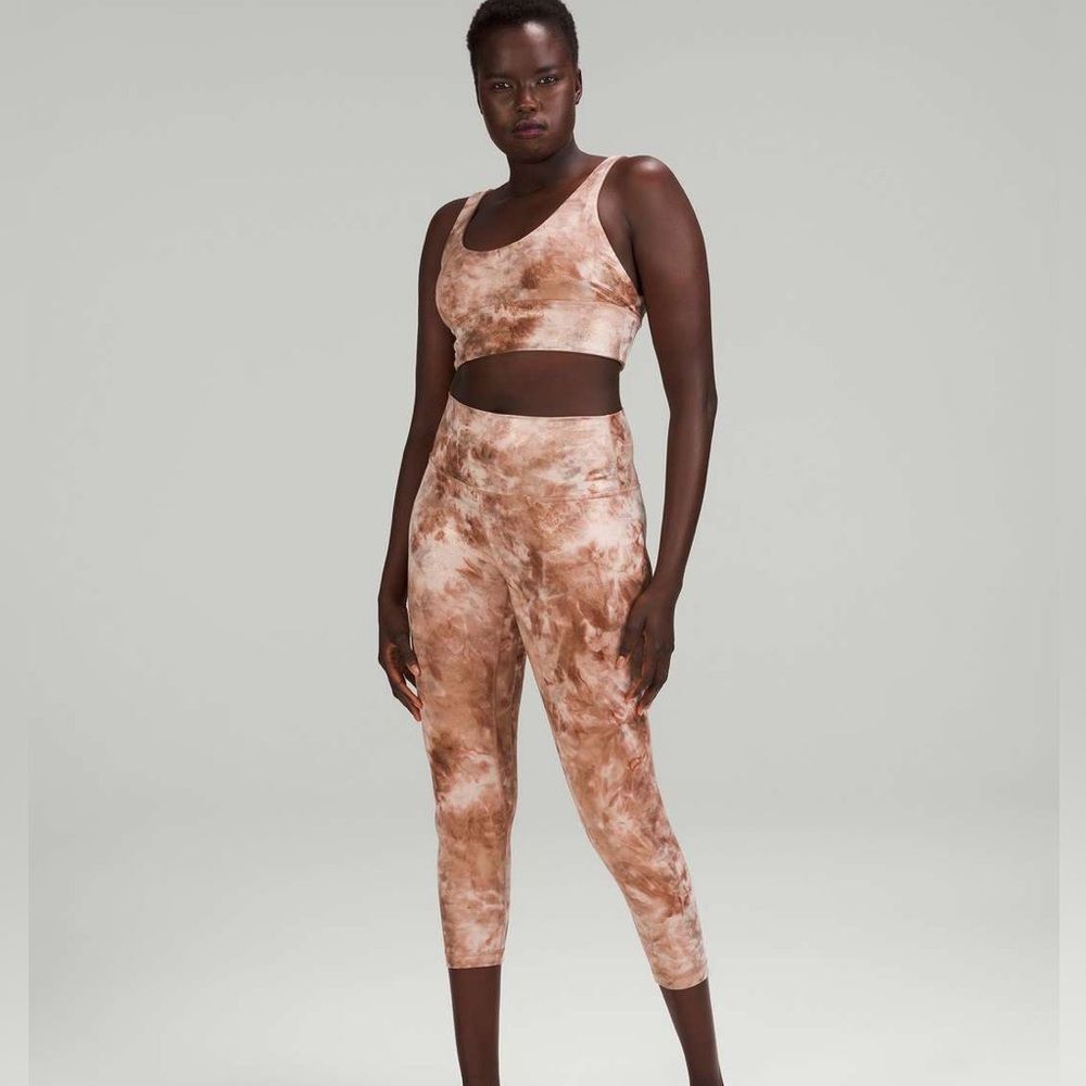 EUC Lululemon Align Diamond Dye Misty Shell Set 4